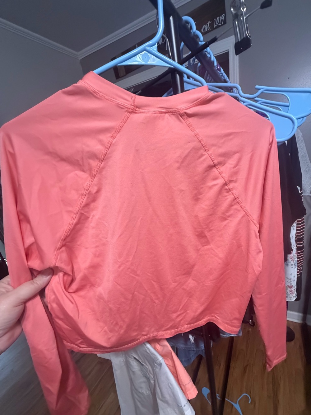 Kona Sol Coral Long-Sleeve Crop Top - Picture 4 of 4